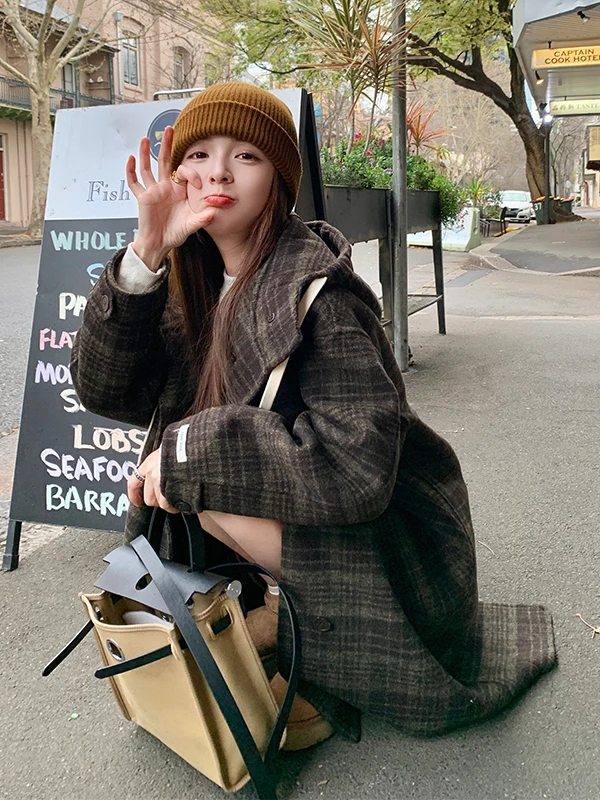 

Ретро-пальто в клетку из шерсти для женщин, средней длины, с капюшоном, осенне-зимнее, новое, в школьном стиле, антивозрастное шерстяное пальто