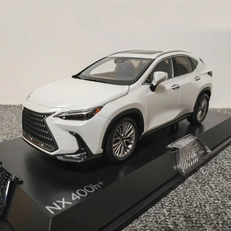 

High Simulation 1:18 Diecast NX400h Alloy Car Model Boy Toy Gift Ornaments Vehicle Original Box Collection