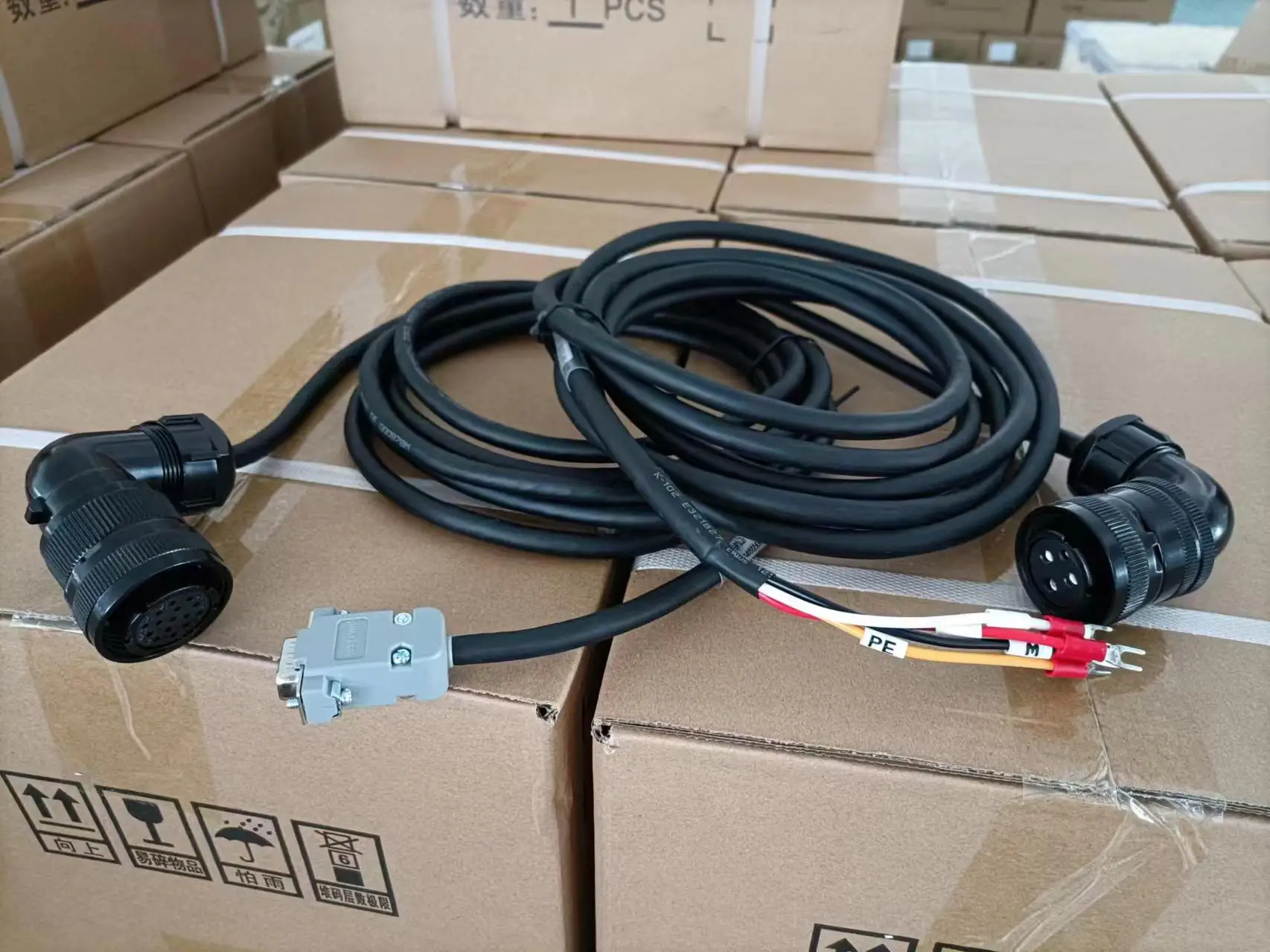 思恒思紅モーター工場 130mm Nema52 380v ACサーボドライバー 130SFM-E20020 4KW 20NM 2000Rpm 切断機用
