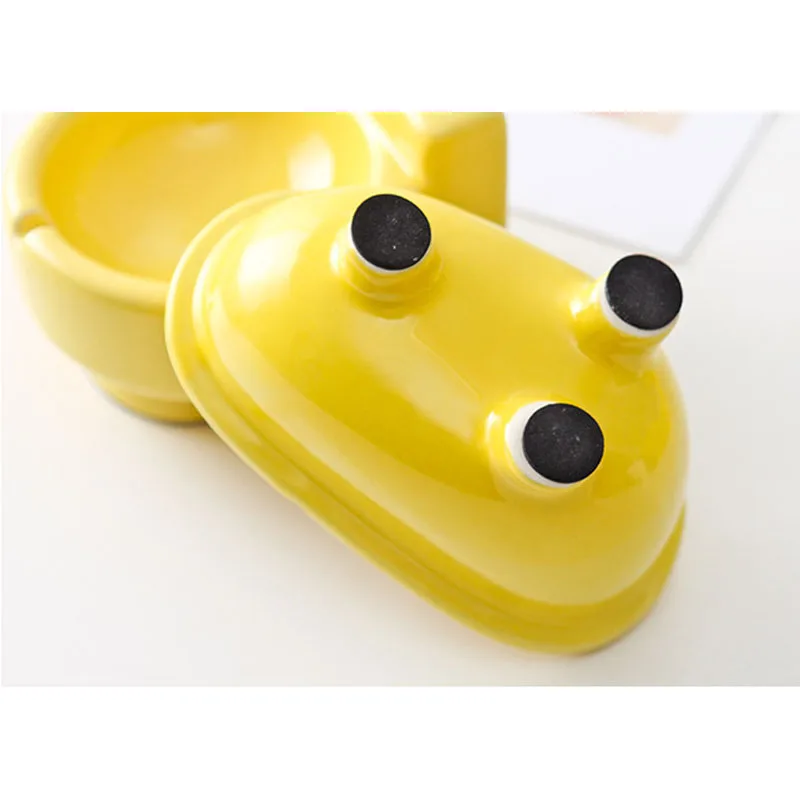 Ceramic Toilet Ashtray Desktop Anti-fly Ash Storage Living Room Decoration Home Decoration Accessories Creative Cigar Ashtray view 3