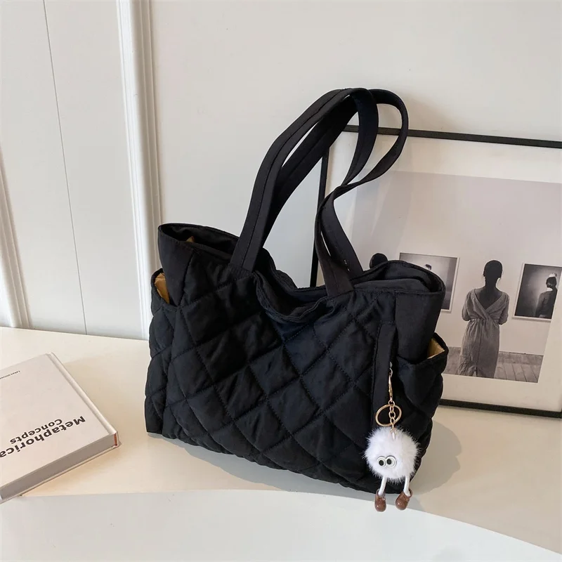 

Autumn&Winter Women Cotton Padded Shoulder Bag Large Capacity New Handbag Solid Quilted Tote Bag Embroidered Thread Underarm Bag