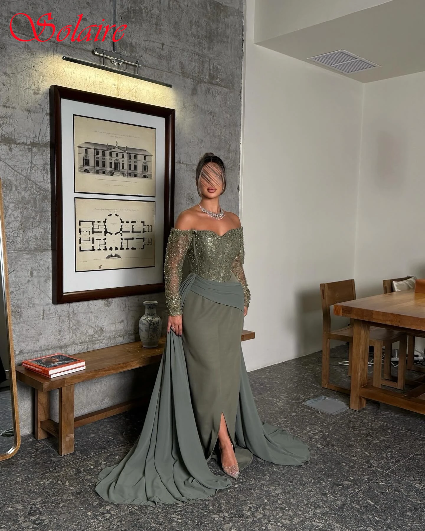 ชุดราตรีคอตรงแบบเรียบหรู แขนสั้น ดีไซน์พิเศษ งานตัดเย็บคุณภาพสูง สำหรับโอกาสพิเศษ ชุดออกงานแฟชั่นสุดประณีต