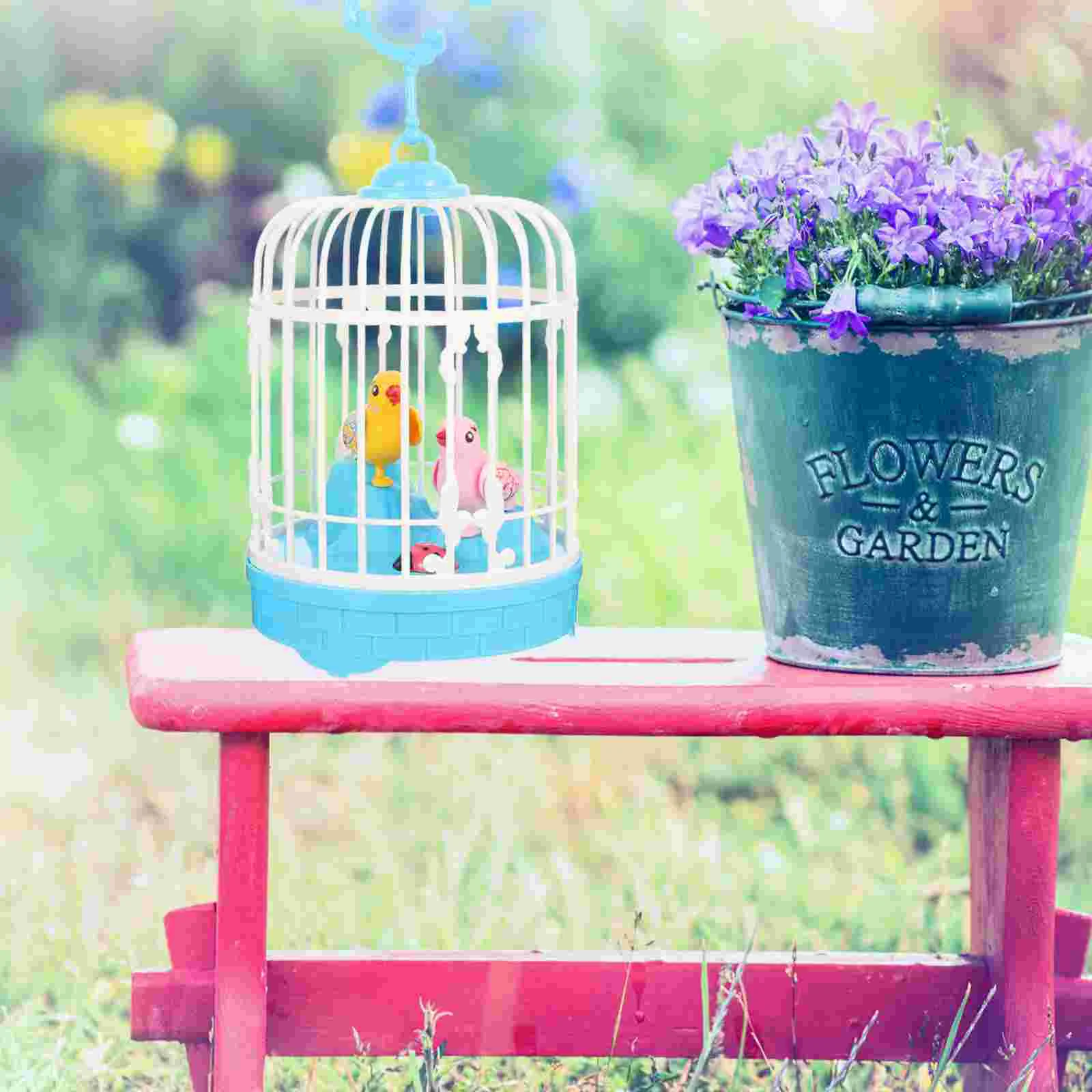 Mainan sangkar unik burung induksi yang diaktifkan dengan suara mainan kecil yang berkarakteristik untuk anak-anak peliharaan