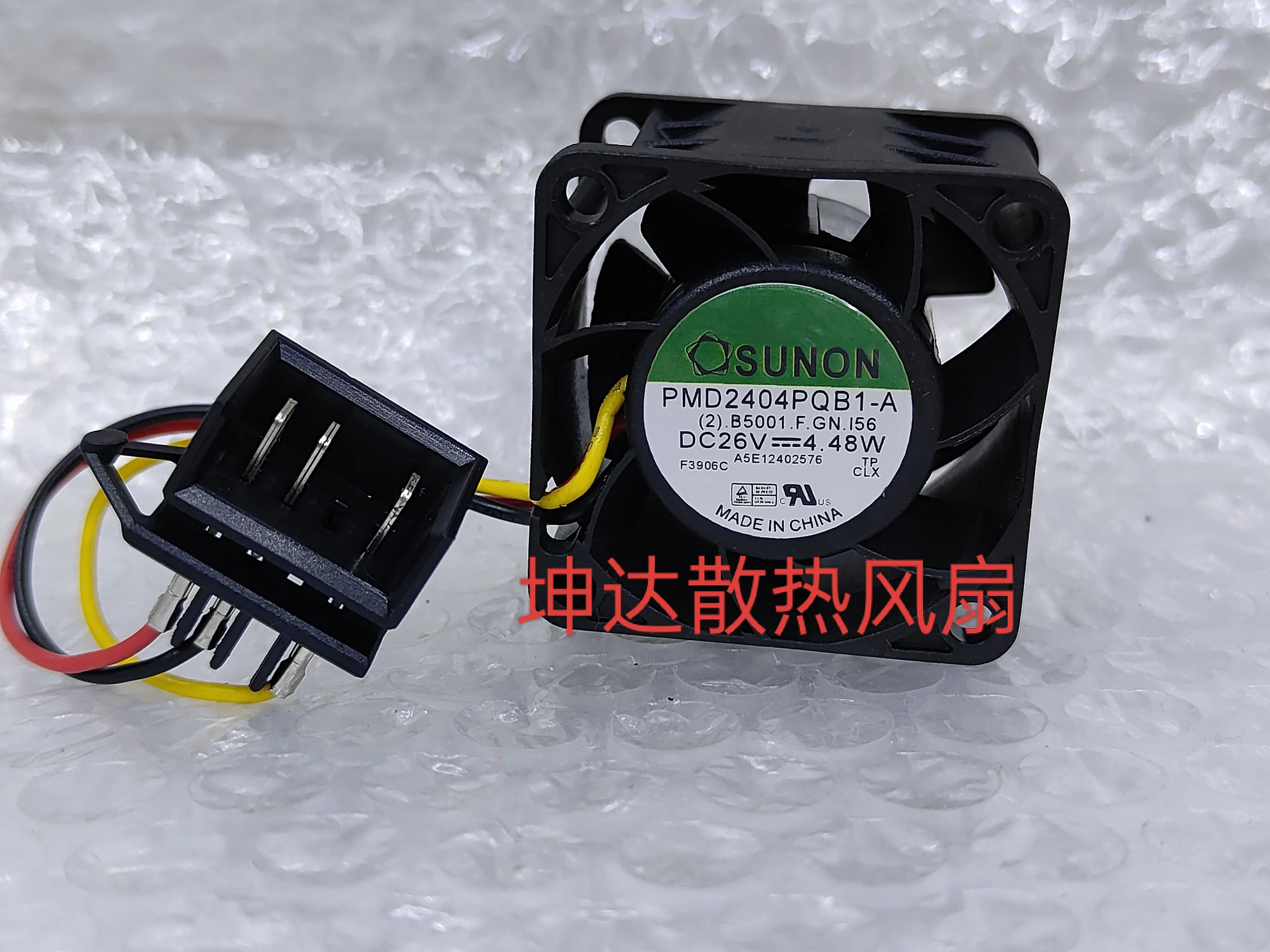 

SUNON PMD2404PQB1-A DC 26 Вт 4,48 Вт 40x40x28 мм 3-проводной охлаждающий вентилятор для сервера