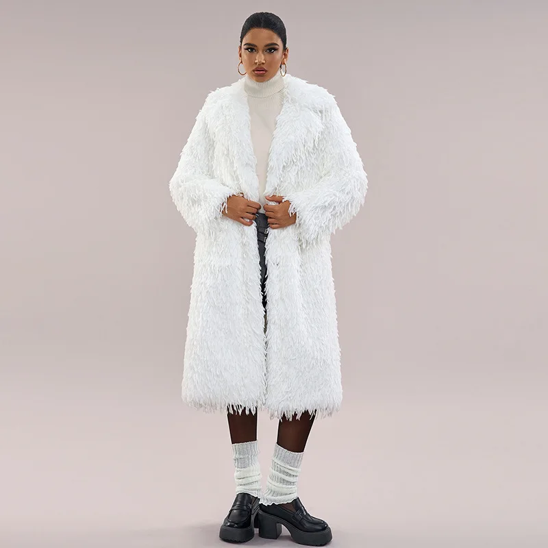 White imitation ostrich fur grass long fur coat, fashionable and trendy women's coat