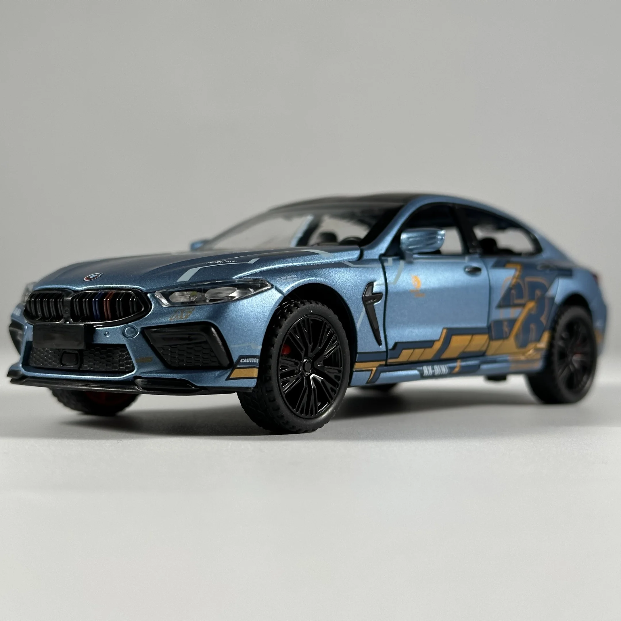 1:32 BMW M8 MANHART MH8 Diecast Metal Car with Sound & Light