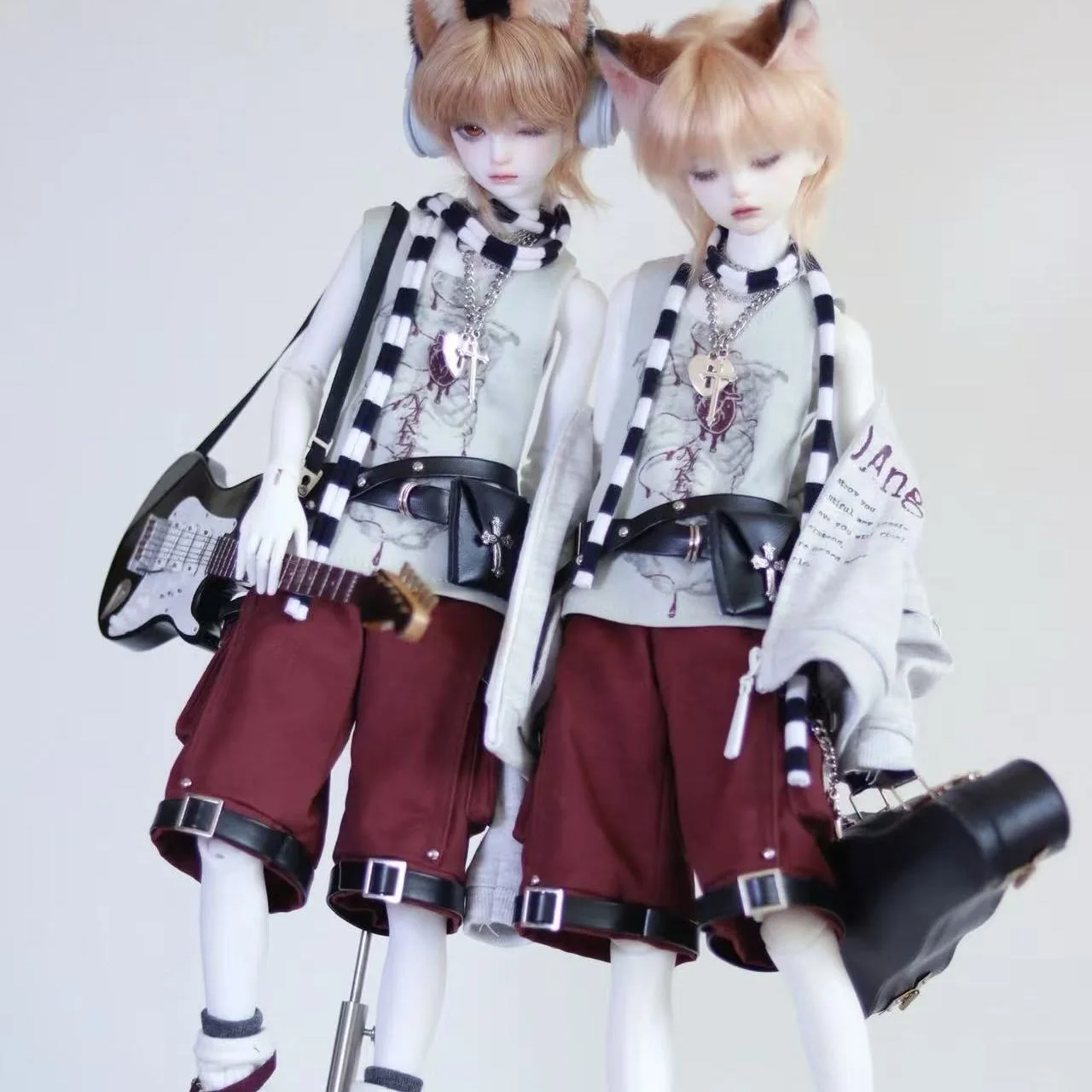 

BJD doll clothes suitable for 1/4 size Cool sweatshirt clothes set doll accessories (5 points)