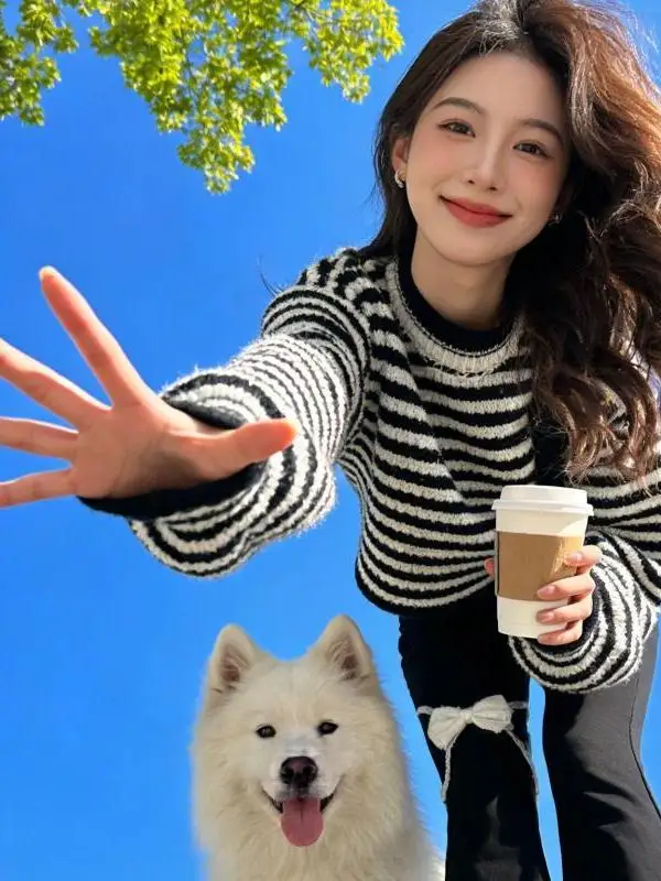 

Fashionable Striped Sweater High Waist Casual Pants Women's Two-Piece Set Stylish All-Match Design Slimming Effect Autumn Win...