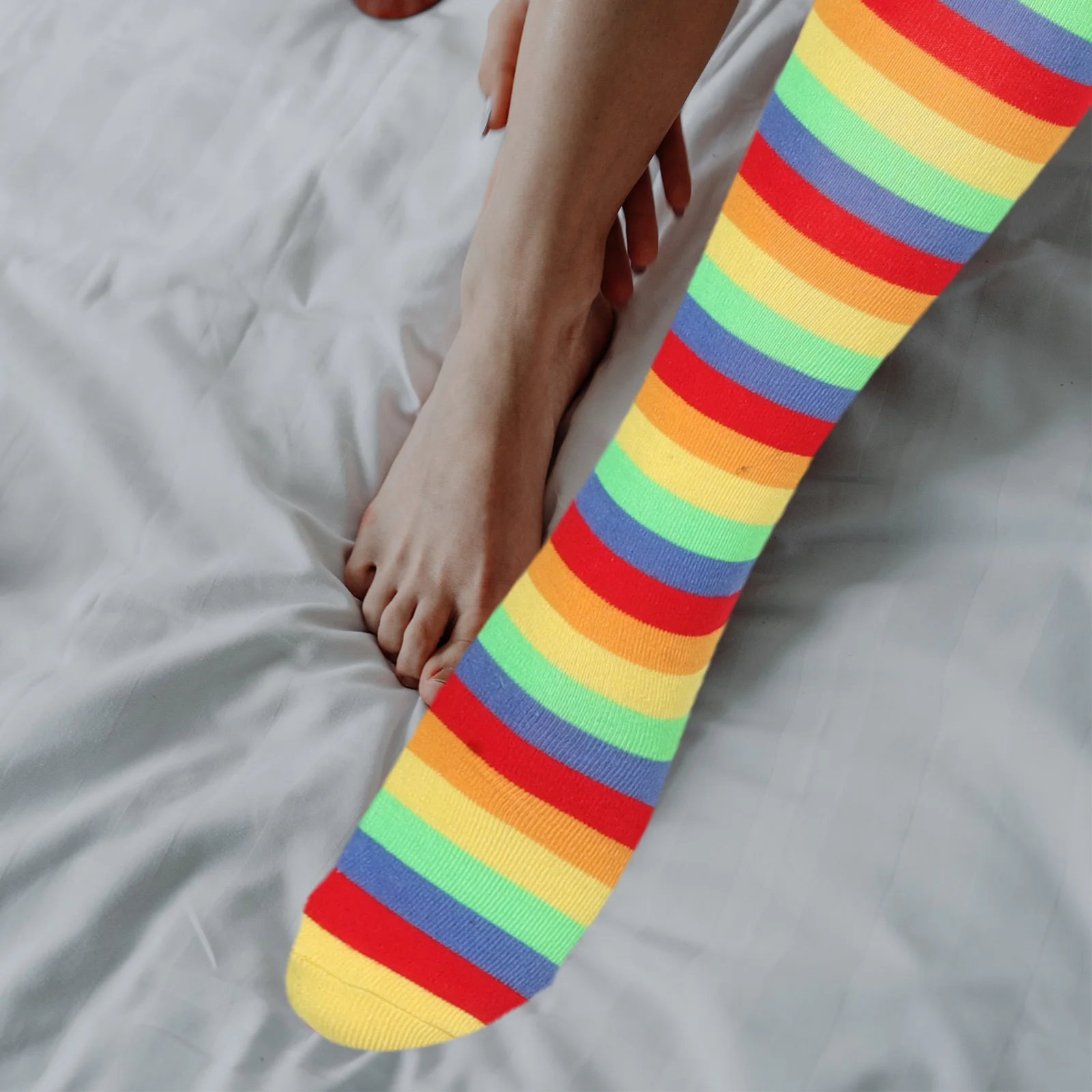 ストライプ柄ロングソックスとグローブのセット、鮮やかで通気性のある指なし、パーティーや仮装、ハロウィンコスプレのコスチュームアクセサリー、女性用