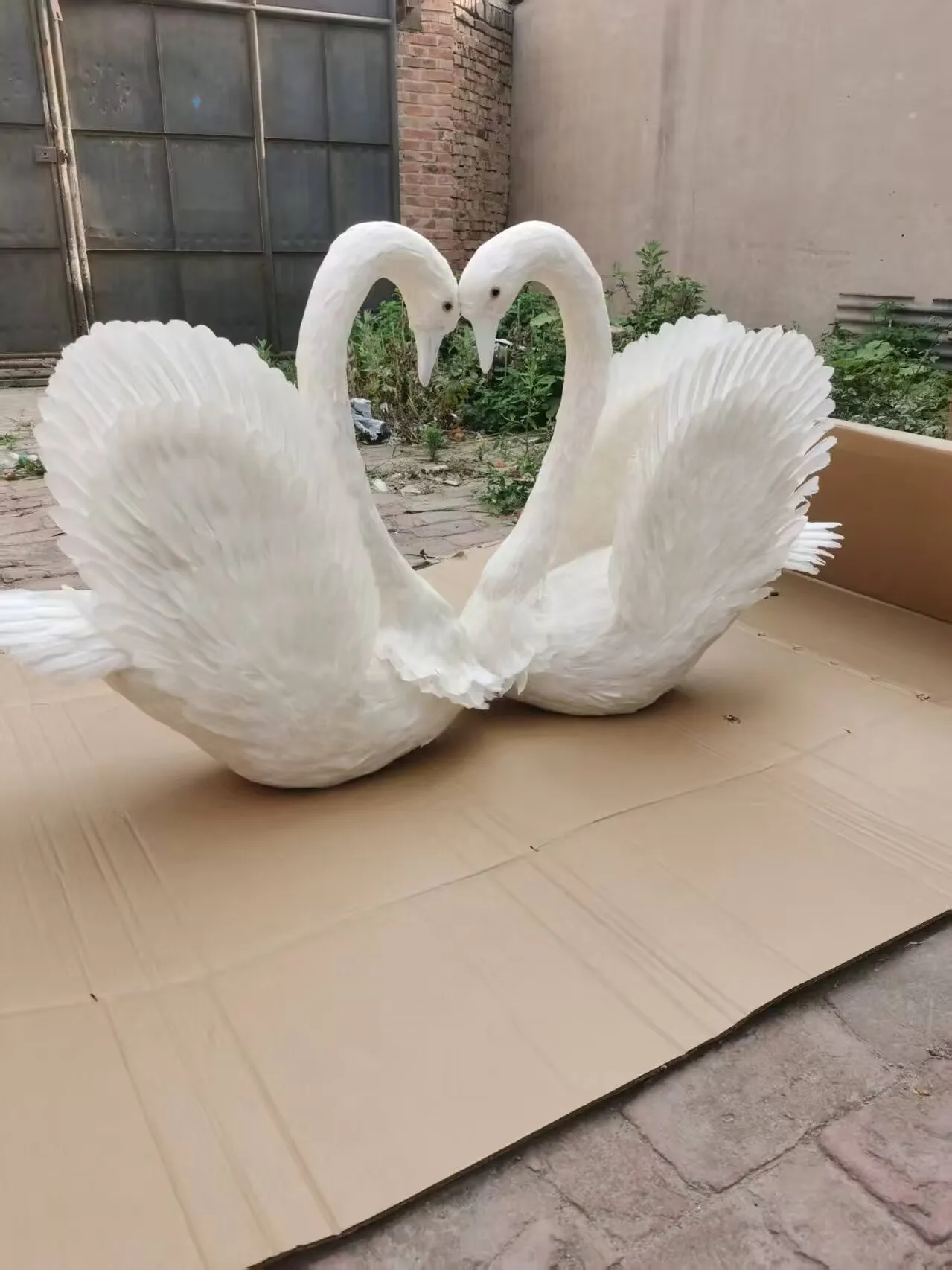 Pair of Large White Swan Models Simulation Foam & Feather 70x60cm Decorative Bird Gift A0158