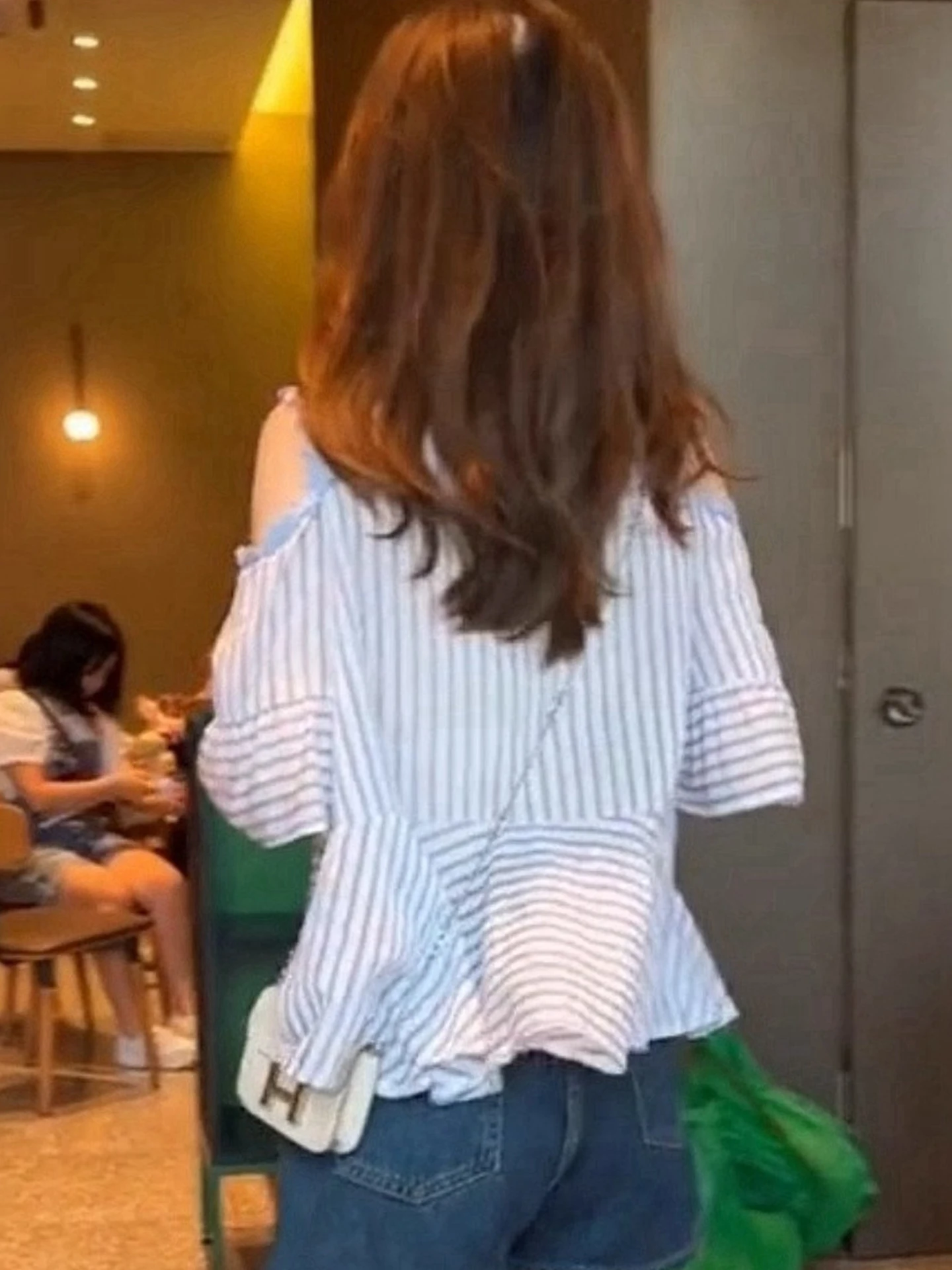 Kolorowy sweter z okrągłym dekoltem, bez rękawów, w paski, damski, modny, lekki, luksusowy, letni top.