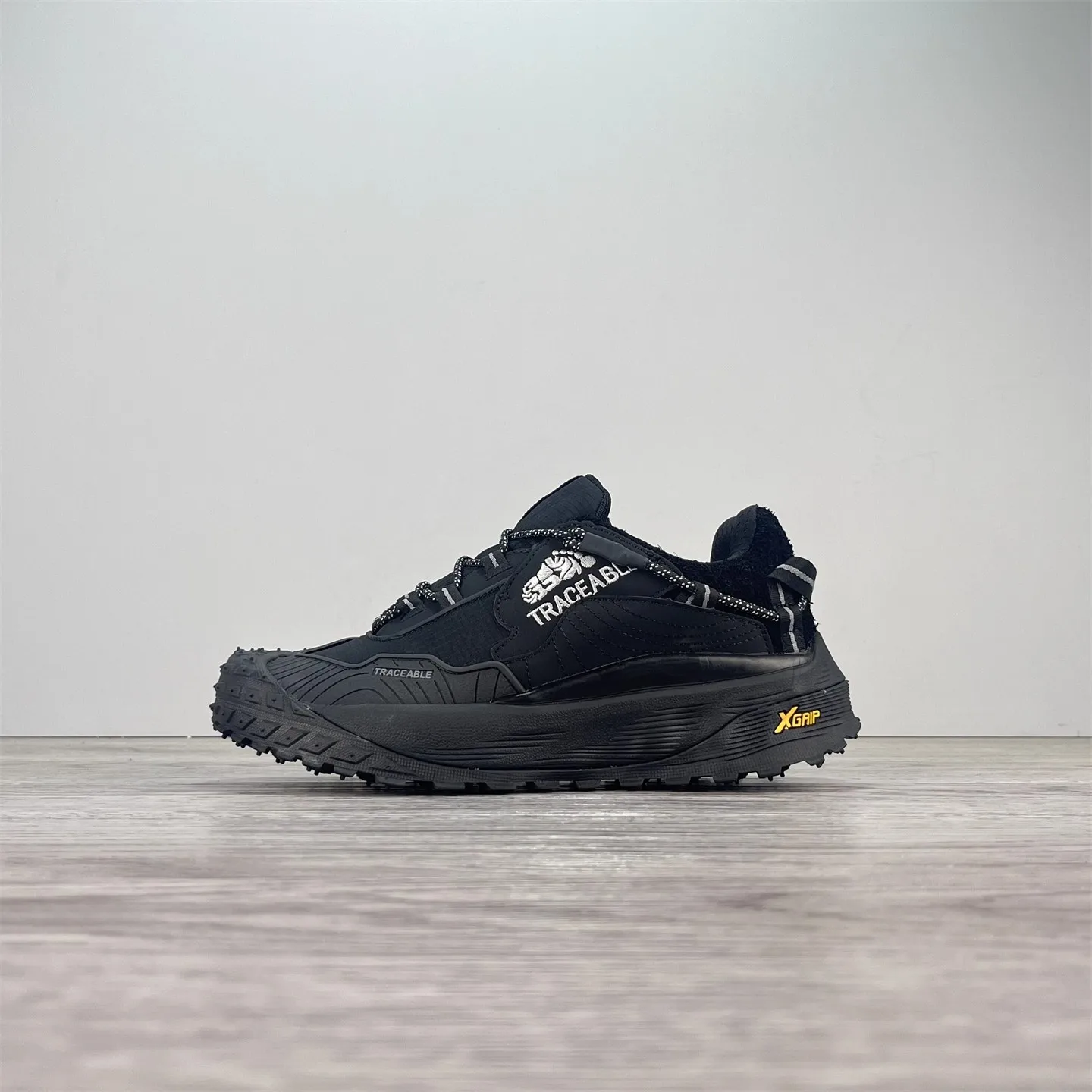 

New Hot-Selling Item: Outdoor Lightweight Breathable Durable Hiking Shoes Powerful Grip Durable Walking Shoes