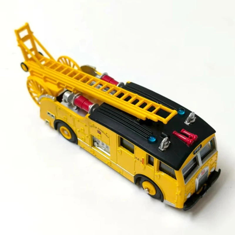 Motor de bomberos Corgi Dennis F12 fundido a granel, modelo de coche de aleación de simulación clásica, regalo de recuerdo clásico para adultos, exhibición estática