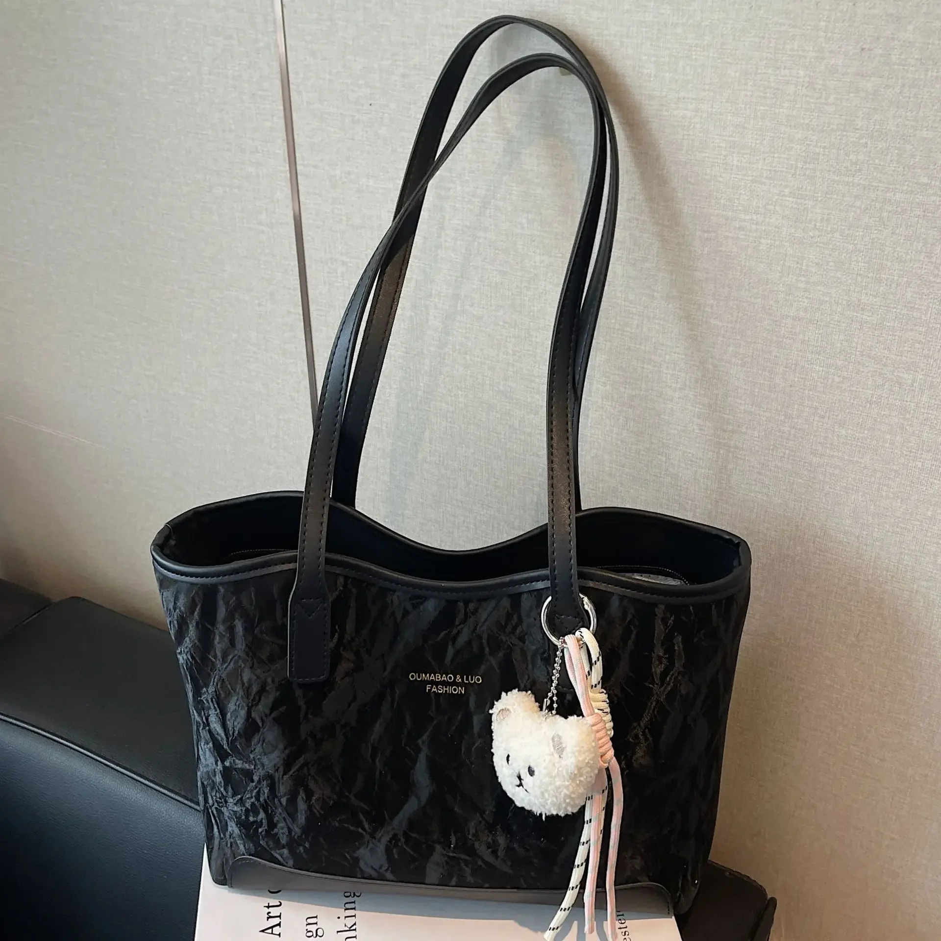 

​2025 Vintage Adjustable Tote Bag - Large Capacity Vegan Shoulder Purse, Boho Commuter & Minimalist Chic Underarm Bag for Women​