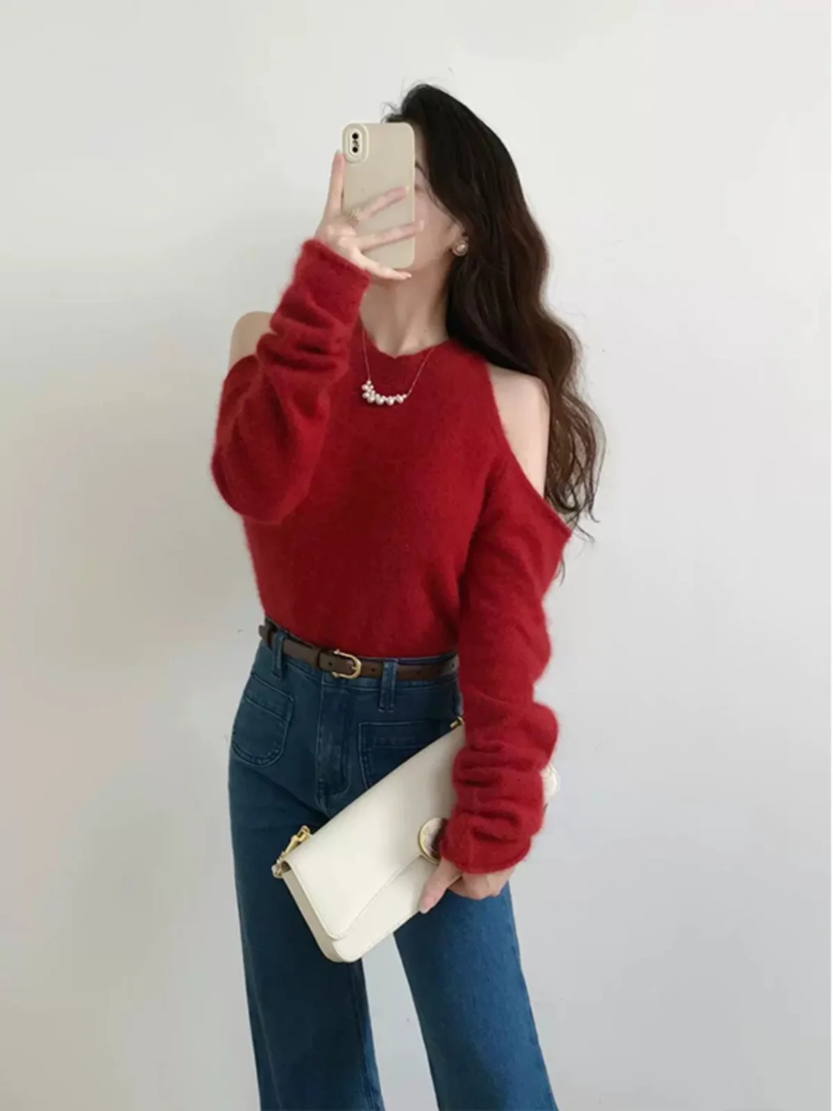 빨간색 니트 스웨터 여성용 봄 가을 신상 어깨 노출 후드티 부드럽고 편안한 울 순수한 매력 독특한 새해