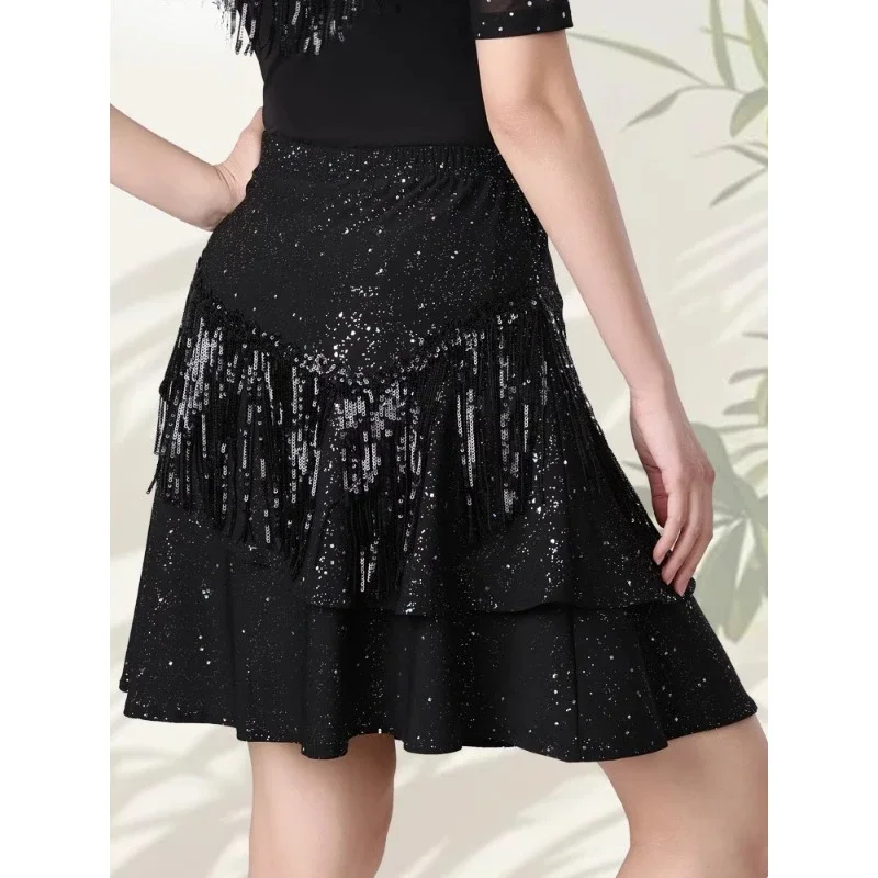 Jupe demi-corps de danse latine pour femmes, robe d'entraînement, nouvelle collection été, paillettes, pompon, moderne, noir, vêtements de danse carrés de sororité