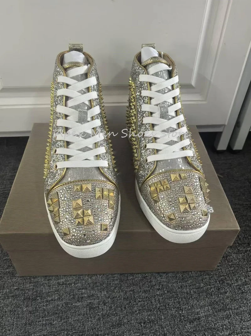 Gold Rivet Flat Sneakers for Men Casual Lace Up Round Toe Ankle Shoes for Women Fashion Couple Shoes Versatile Footwear