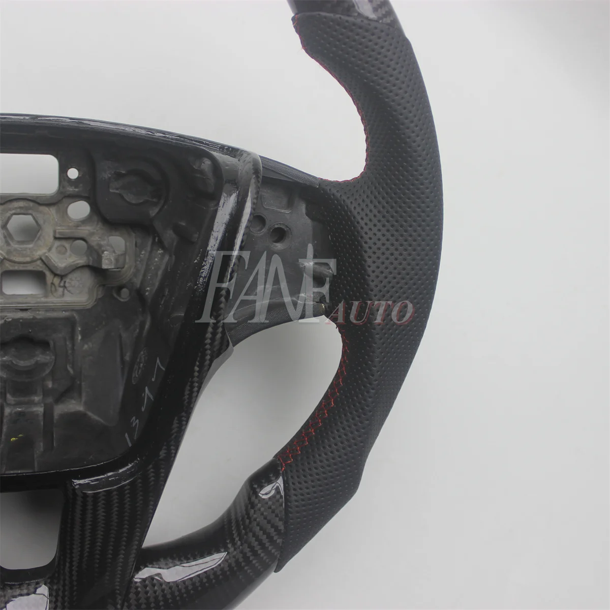 Replacement Real Carbon Fiber Steering Wheel with Leather for Volvo S60 2010-2018