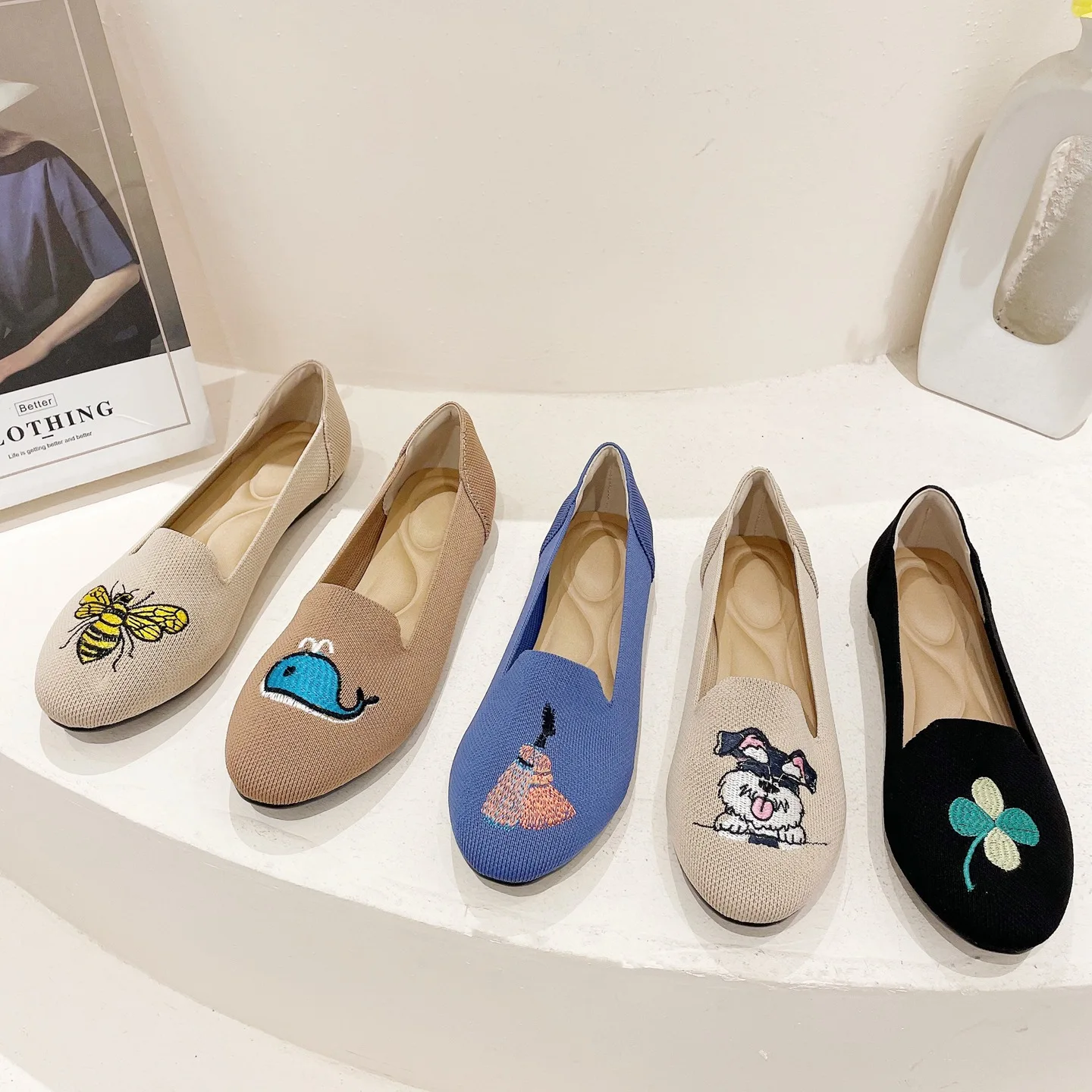 Round Head 2023 New Embroidered Animal Pattern Flying Weaving Women's  Shoes Breathable Cross Border Large