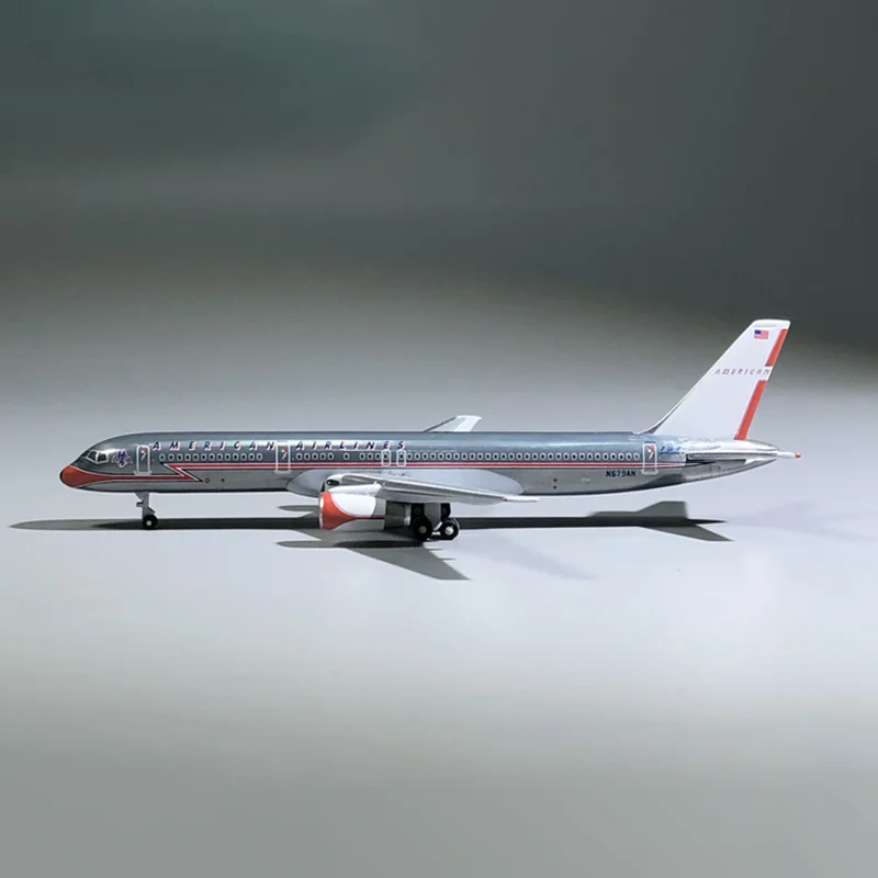 Diecast 1:500 Scale 757-200 American Airlines Airliner Model N679AN Aircraft Alloy Toy Plane Adult Collection Souvenir Ornaments