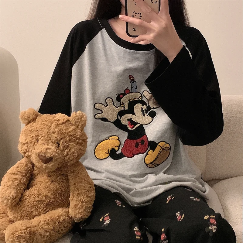 

Cartoon Disney pajamas autumn pure cotton long-sleeved new casual two-piece set women's pajamas loose Mickey Mouse loungewear