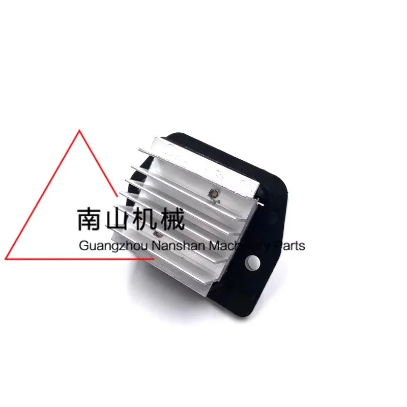 

Suitable for Komatsu PC56-7 Air conditioning blower resistor YM55 Heater motor resistor excavator parts