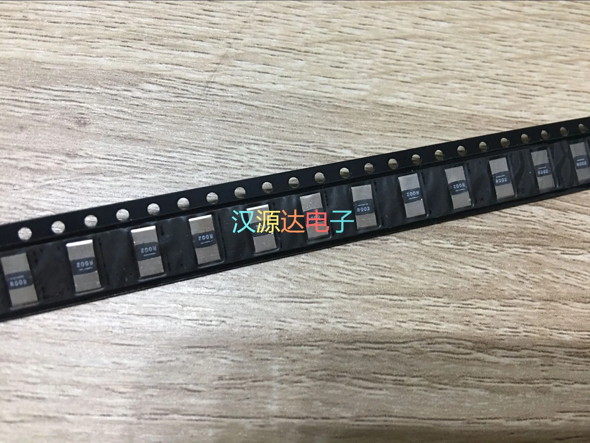 

20 шт./лот 2512 R002 0,002R 1% 275PPM 1 Вт WSL25122L000FEA чипы электронные новые