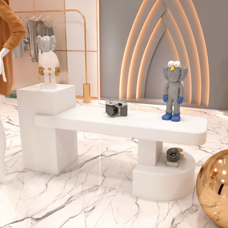 White clothing store, simple and modern Nakajima platform, placement table, paint baking water table, window display table