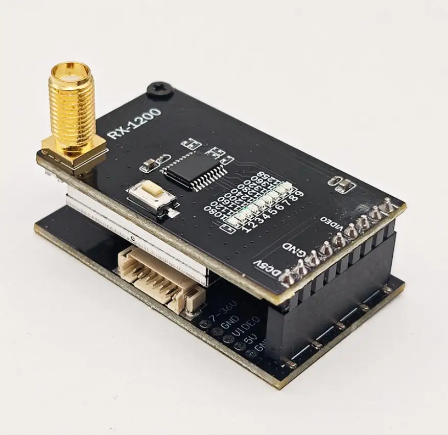 

1.2G 1.2GHz 1W 1.6W 2W 25mW/2000mW VTX Переключаемый модуль видеопередатчика с 1.2G 8Ch VRX для FPV Racing Drone дальнего действия