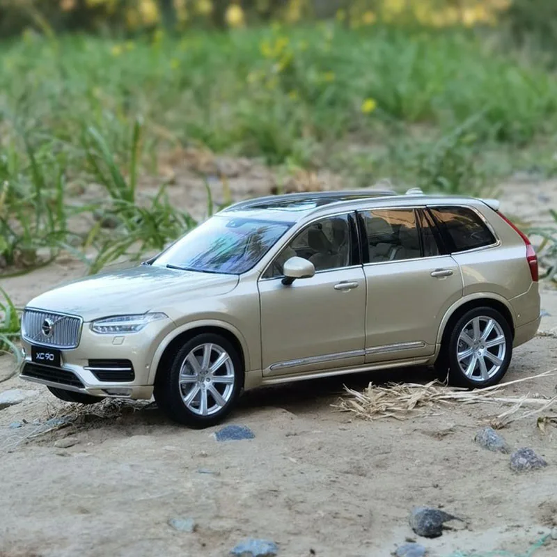 High Simulation 1:18 VOLVOS XC90 Off-Road SUV Alloy Car Diecasts & Toy Vehicles Metal Collection Model Toys  Gifts