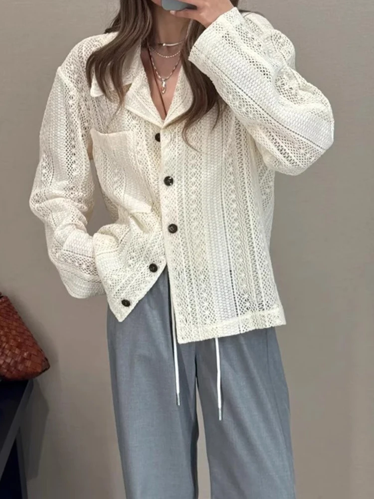 

Gagarich Vintage Western Hollowed Out Jacquard Long Sleeved Lace Jacket Women Early Autumn New Niche Loose Shirt Cardigan Top