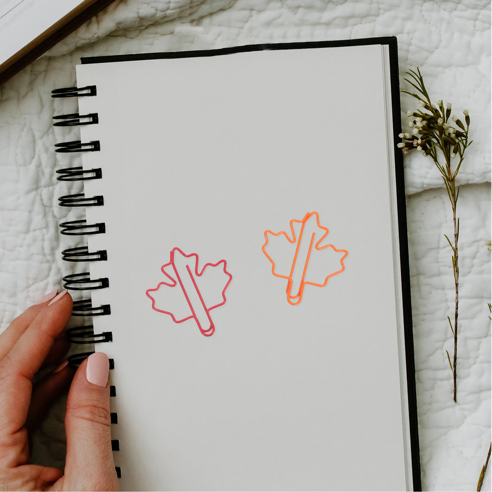 

100 Pcs Maple Leaf Paper Clip Decorative Binder Clips Bookmark Folder Clamp Student