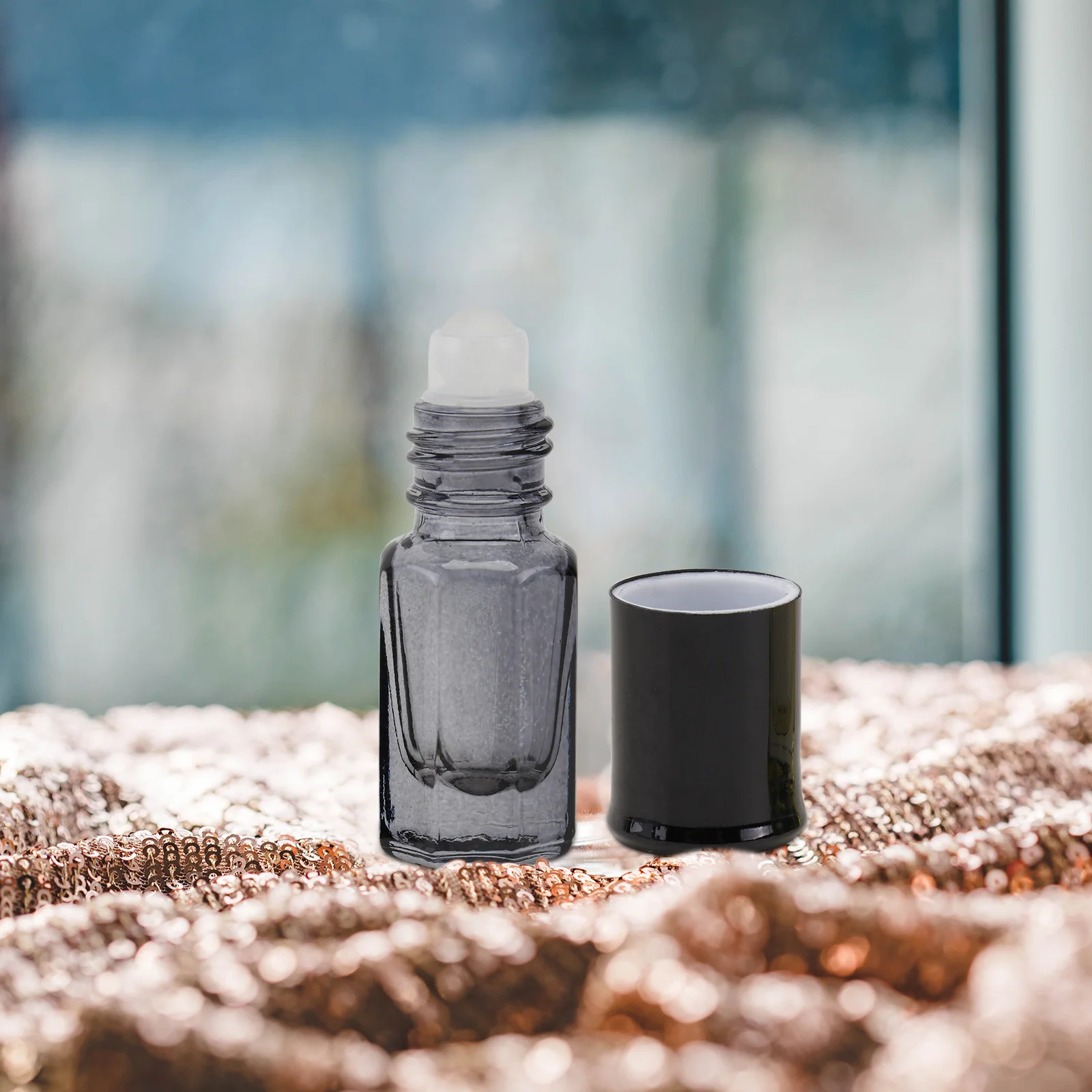 

6Pcs Refillable Essential Oil Glass Bottles 3ml Leakproof Roller Bottles Perfume Subpackaging Travel Dispensers