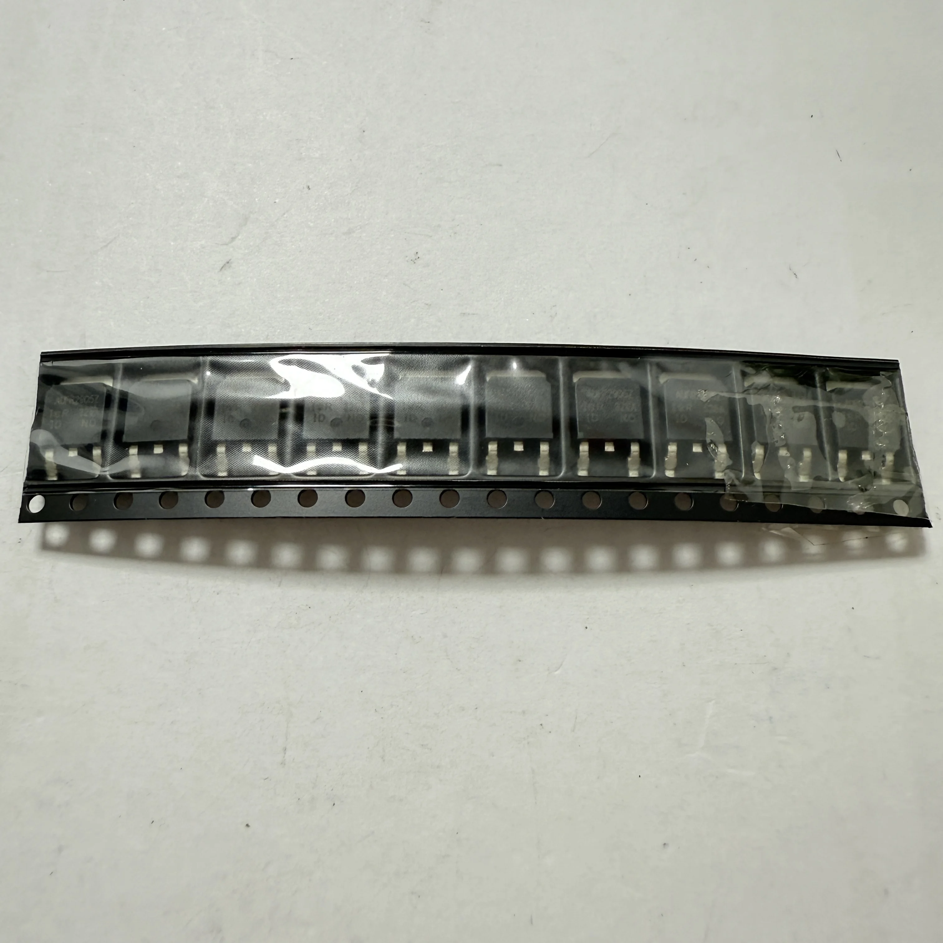 5 PÇS/LOTE AUIRFR2905Z (MOSFET)