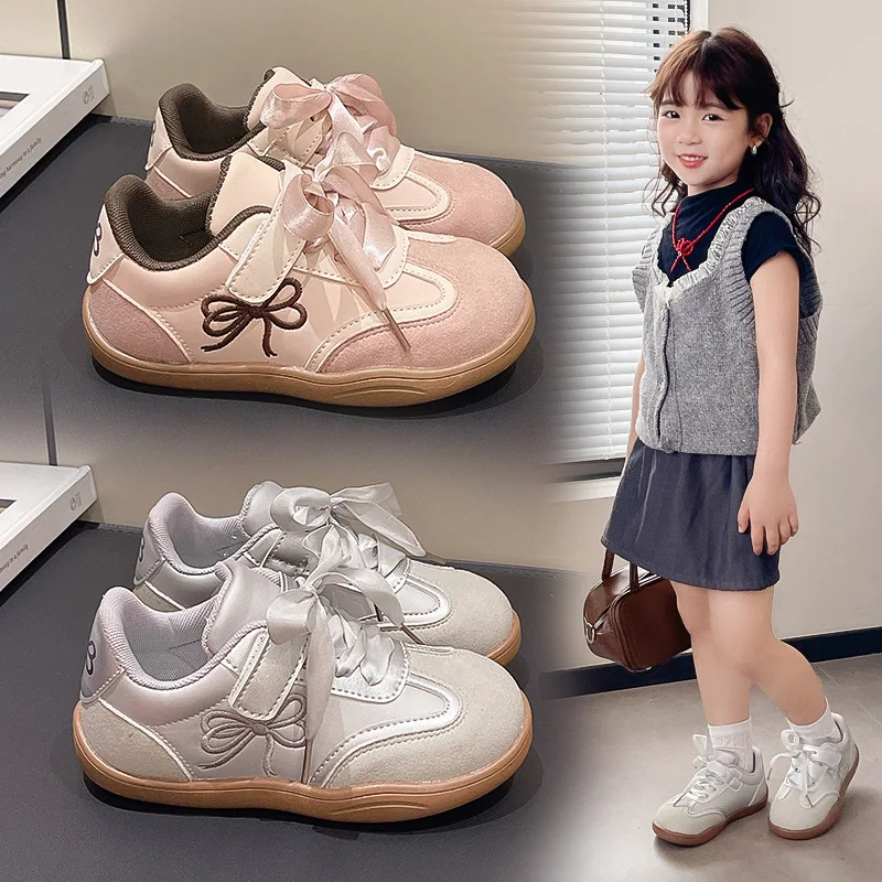 Girls' Sports Shoes 2026 Spring and Autumn New Board Shoes Middle-aged Children's Fashionable Casual Shoes
