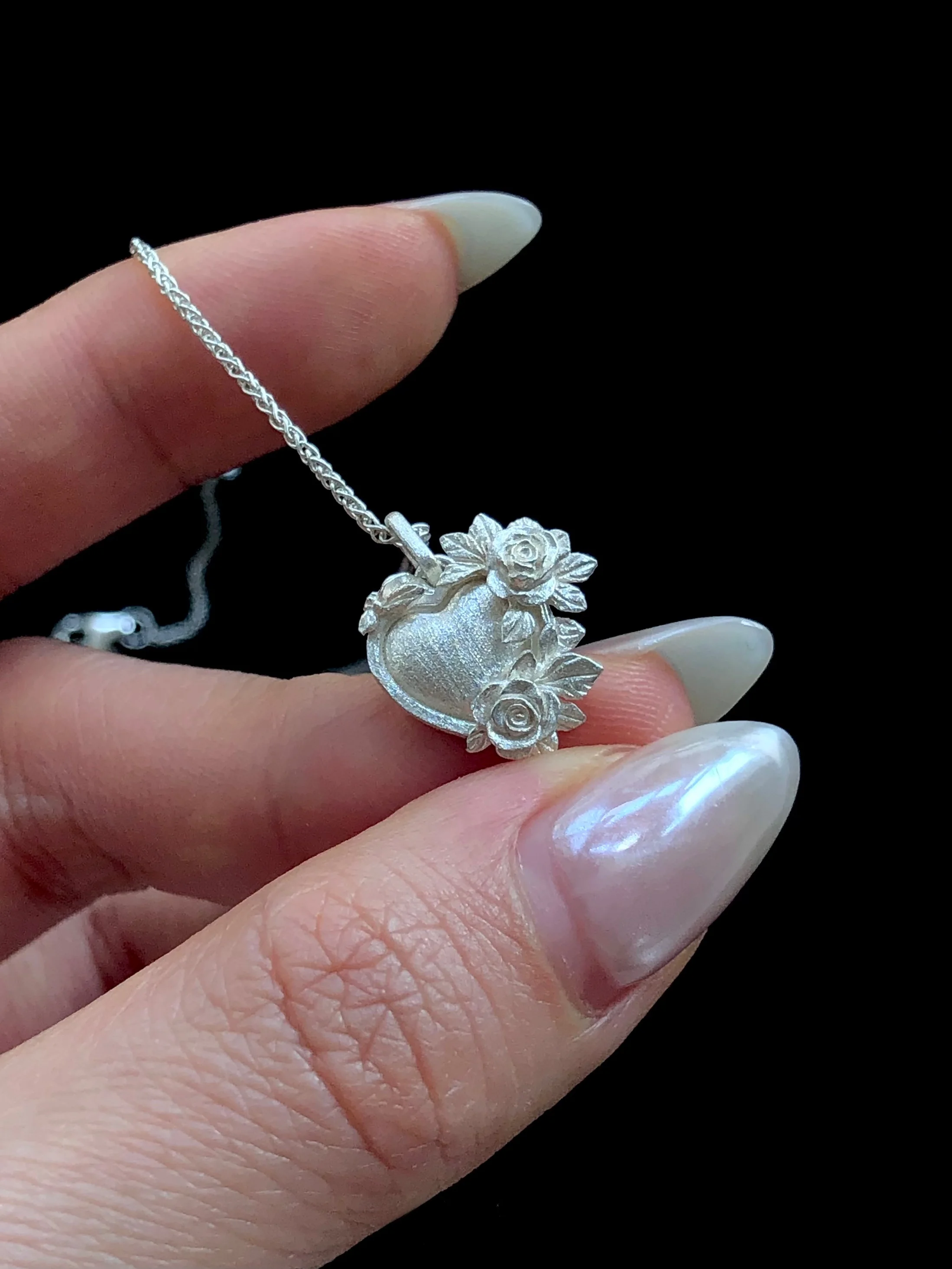 collier-ajustable-en-argent-pur-s925-en-forme-de-cœur-avec-motif-floral-chaine-demi-clavicule-style-classique-bijoux-de-mode