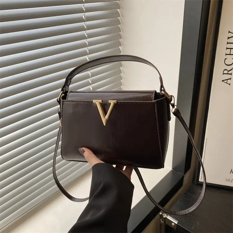 

Новая сумка из лакированной кожи 2026 года, уникальный дизайн, с верхней ручкой, на плечо и через плечо, элегантная женская сумочка для повседневного использования