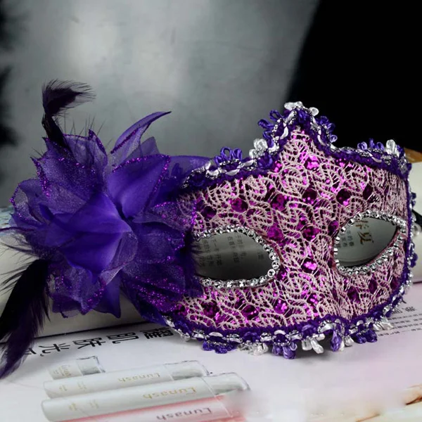 

Венецианская кружевная маска для лица, фиолетовая прочная пластиковая цветок лилии, хрустальные стразы для Хэллоуина, маска, костюмированная вечеринка