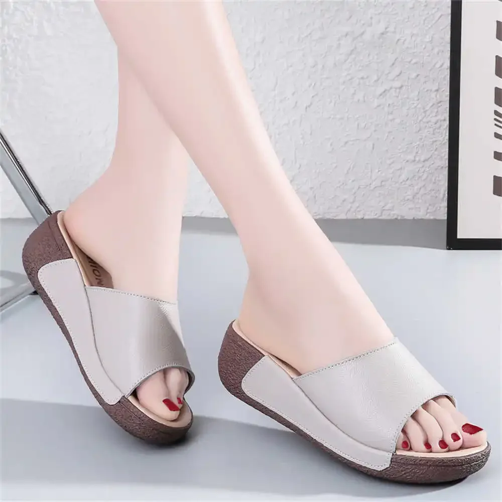 Genuine Leather Beach Bath Demi-season Women's Shoes Flip Flops For Summer Women's Sandals For Summer Sneakers Sports