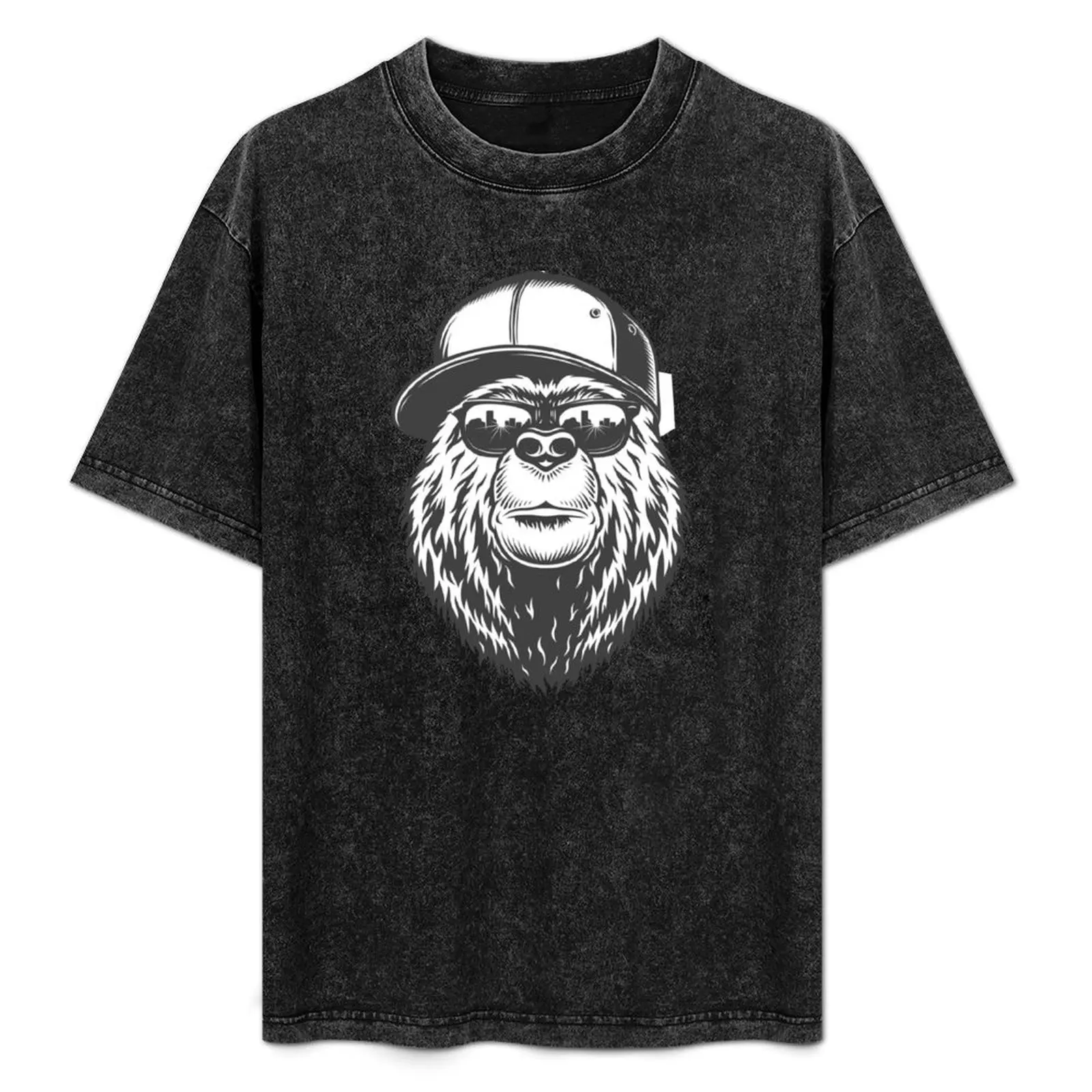 

Legendary Animals Grizzly Bear T-Shirt Vintage Print Crew Neck Tee