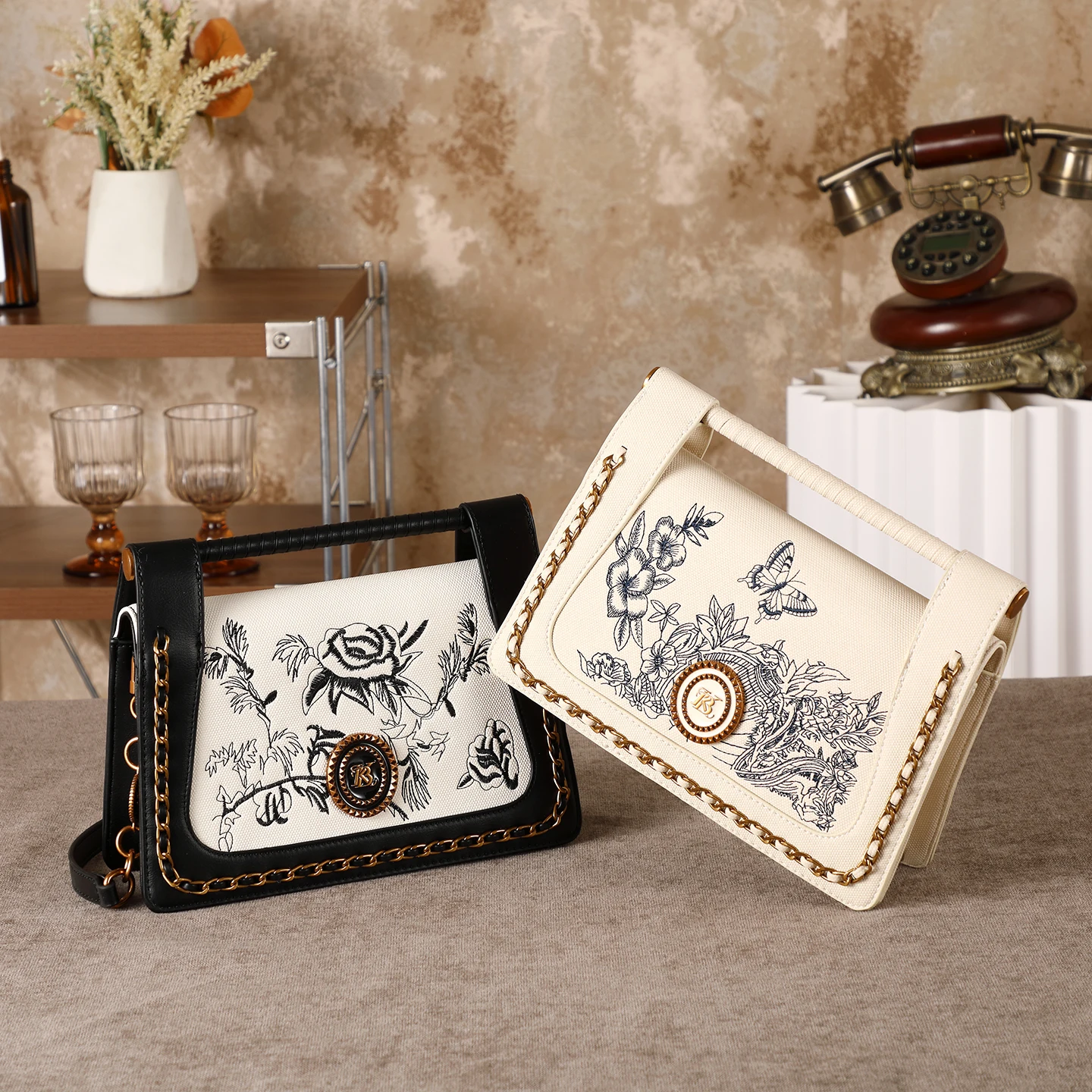 Light luxury women's handbag 2026 new fashionable shoulder bag niche design Chinese embroidery commuting versatile crossbody bag