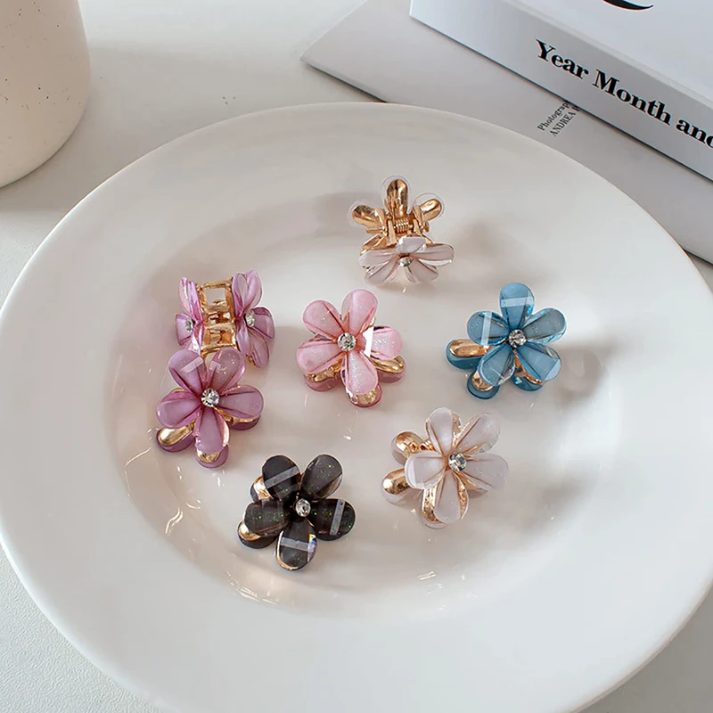 6Pcs/lot 2cm Mini Crystal Flower Hair Claw Clips Sweet Pearls Acrylic Hair Clamp For Girls Kids Hair Styling Clips Accessories