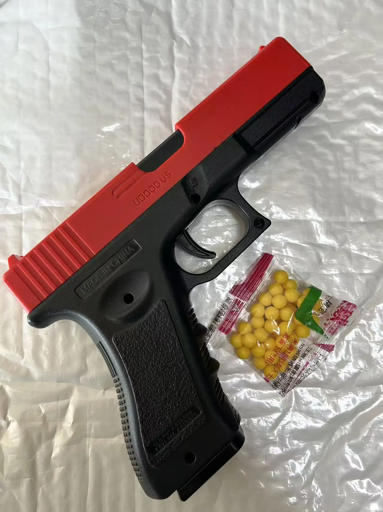 Soft Bullet Airsoft Pistol Manual G17 Toy Gun Lower Magazine with Laser Outdoor Sports CS Game Weapon for Children Adults Gift