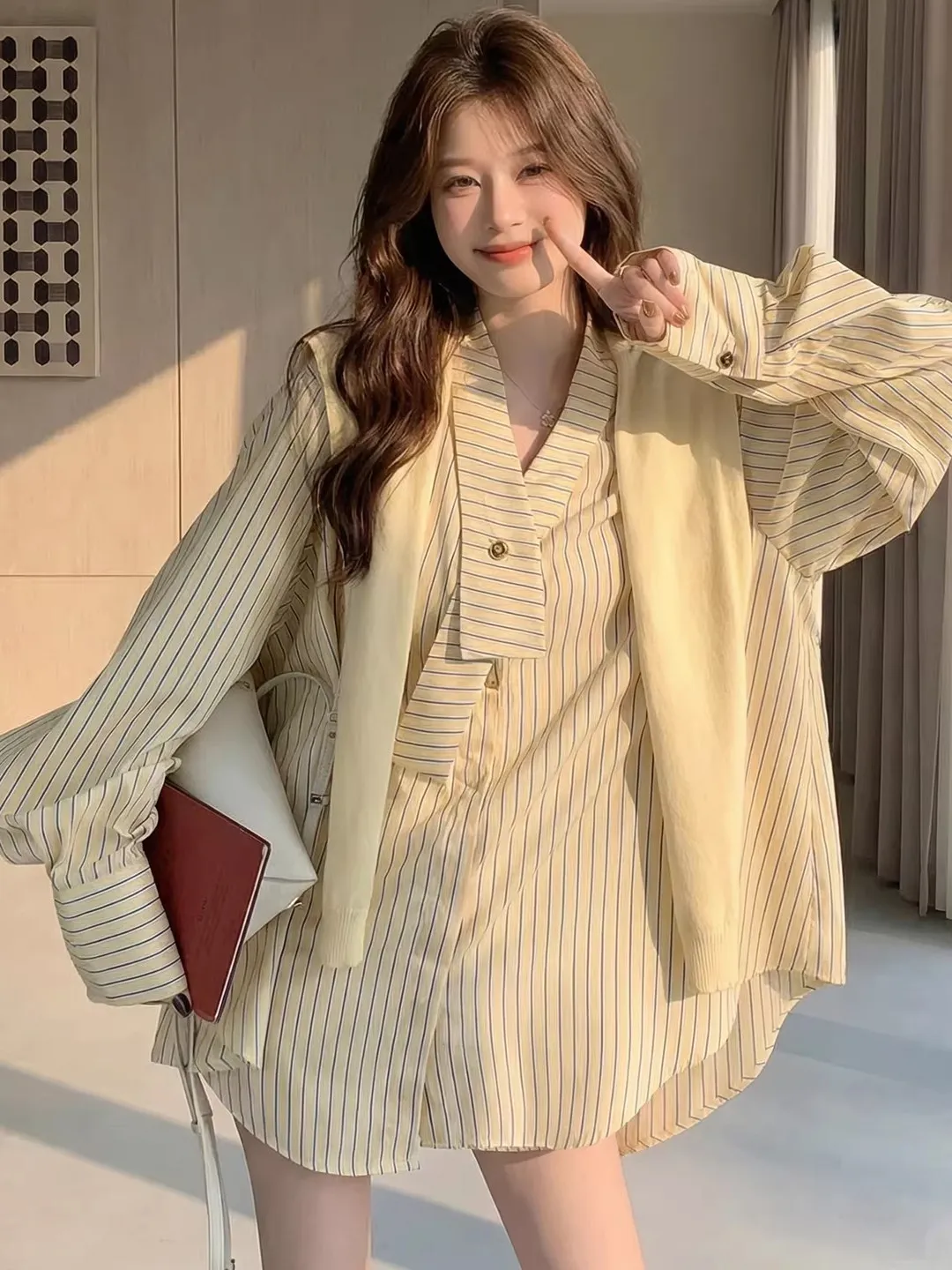

Yellow Striped Loose Women's Shirt And Shorts Set Spring Fashion Casual Style Three-Piece Suit Polyester Fiber Long Sleeve
