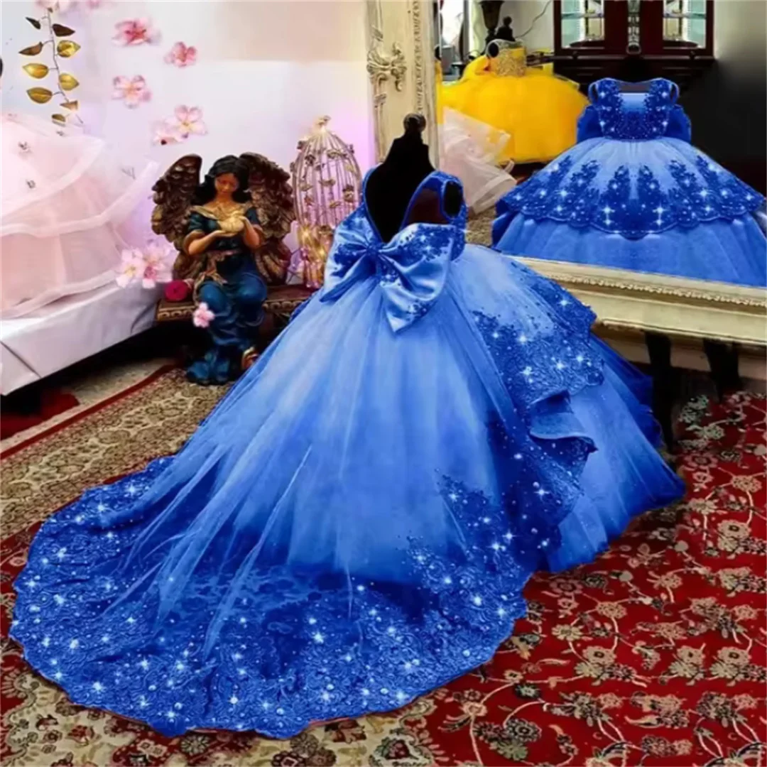 Aangepaste nieuwe bloemenmeisjesjurk voor bruiloft Tule gezwollen kant kralen mouwloos met strik prinses baljurken verjaardagsfeestje