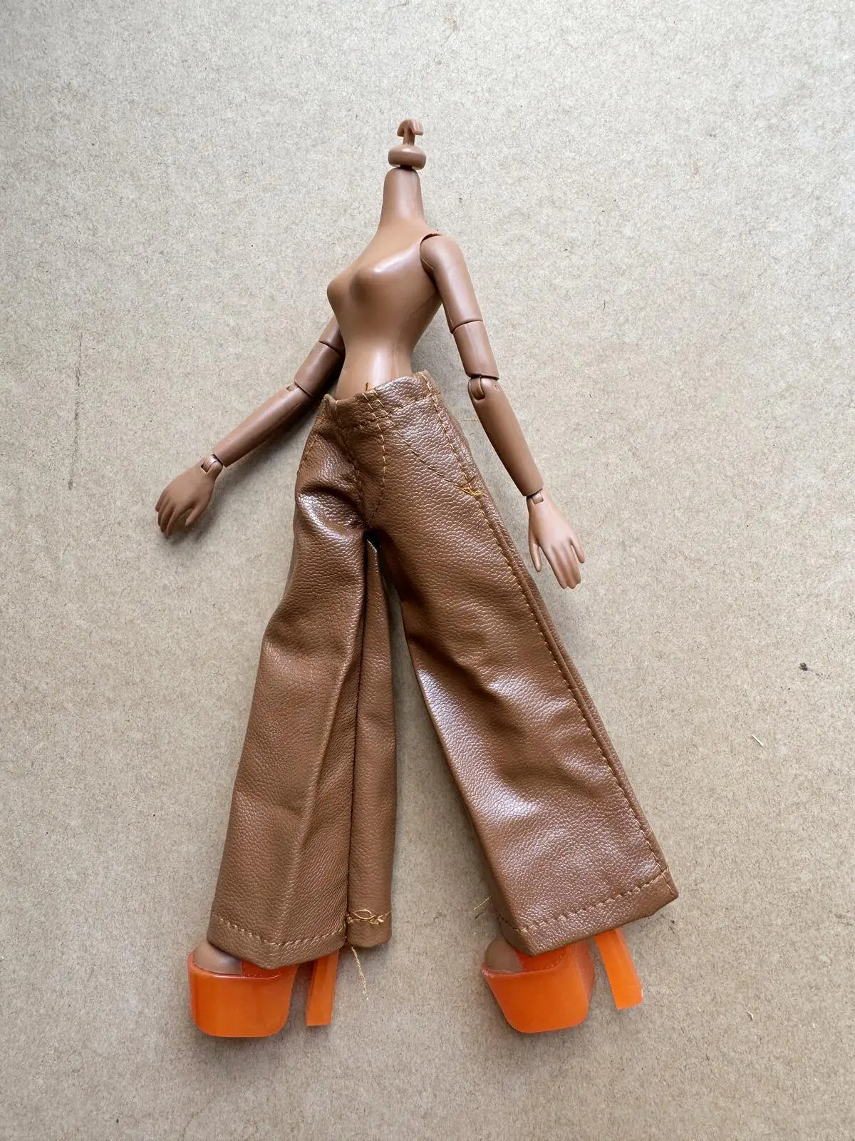 Vintage 1/6 Brasz Puppenhosen Zubehör Köpfe Sammlerstücke Puppenteile zum Individualisieren – Detail 6