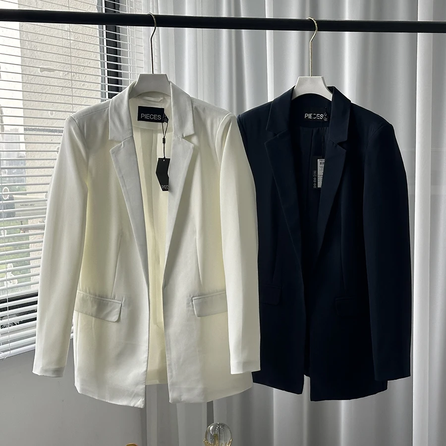 

New 2025 Autumn Two-Tone Casual Loose Women's Suit Jaet with ket Flip Cover Versatile Comfortable Faionable Top