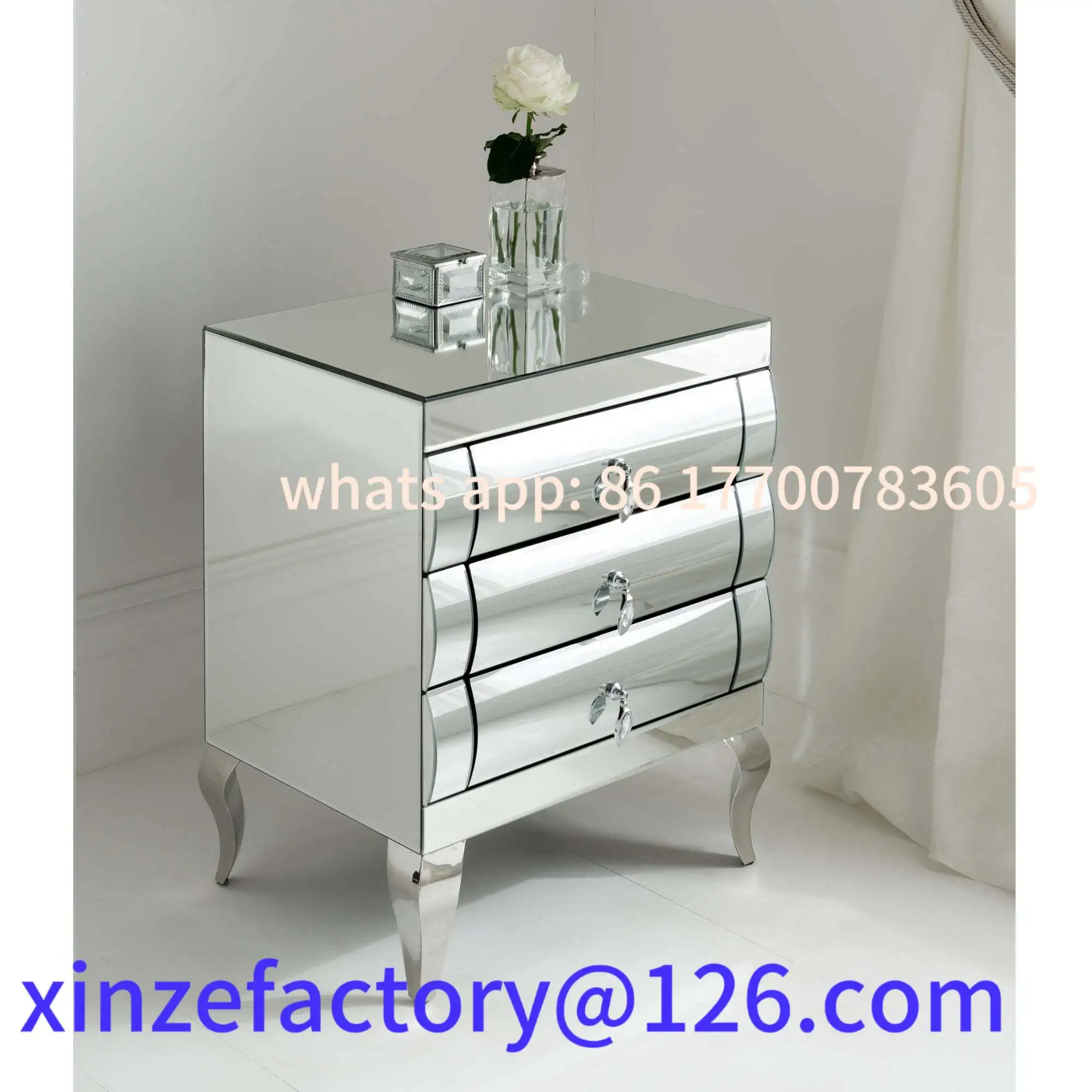 

Customizable European Modern Style Nightstand Mirror Finish Bedside Table With Drawers Bed Room Furniture