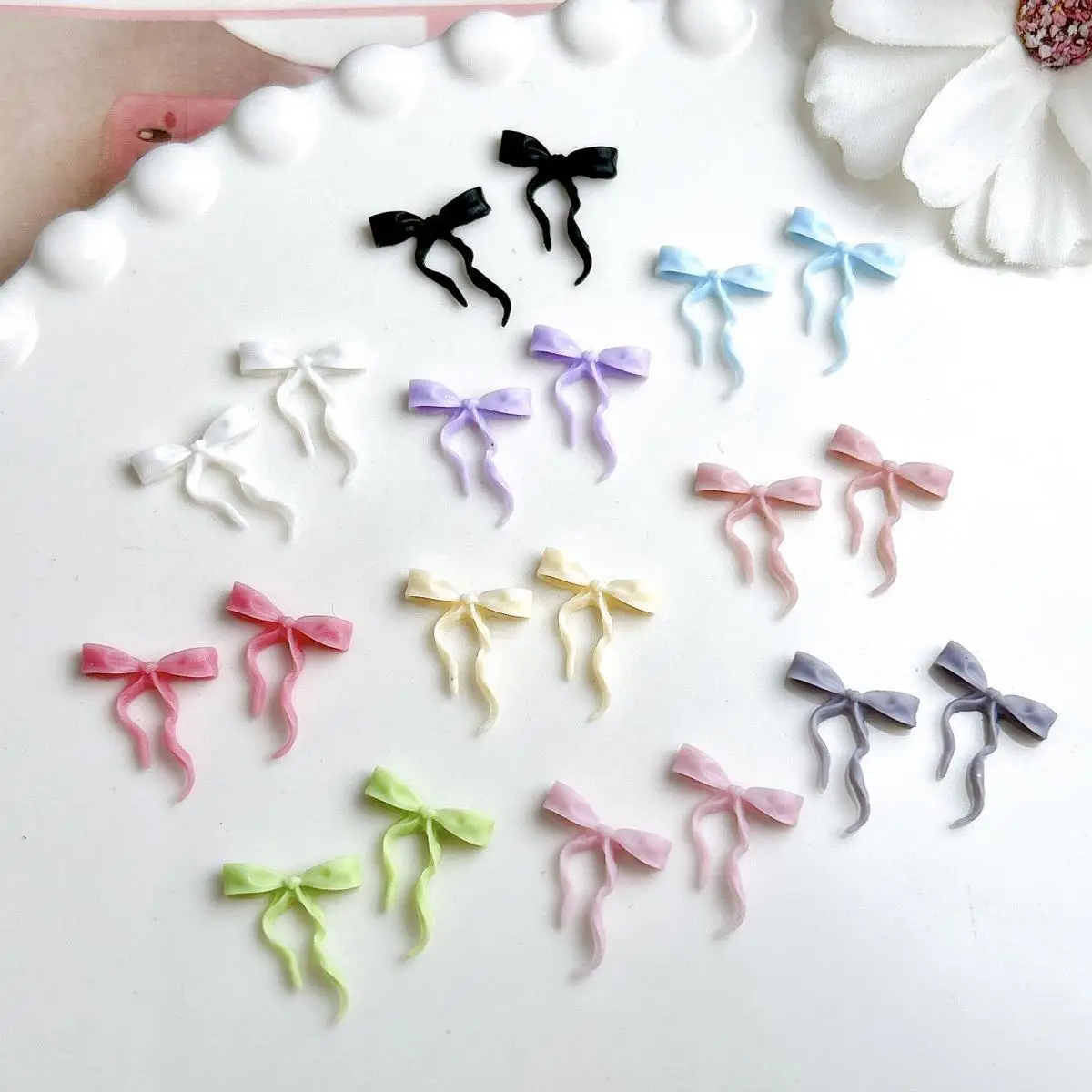 Słodka żywiczna wstążka kokardka do paznokci luzem 3D wielokolorowa miękka kokardka do zdobienia paznokci spinka do włosów ręcznie robione DIY akcesoria rzemieślnicze
