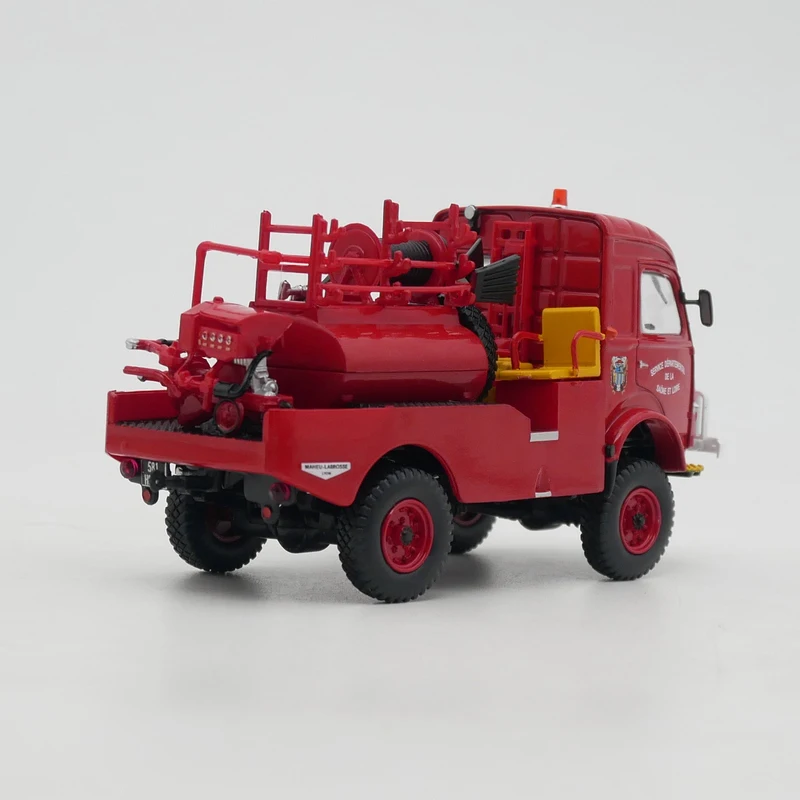 Renault R2240 modelo de coche de aleación de simulación de motor de fuego francés, escala 1:43, pantalla estática, juguete coleccionable, decoración de recuerdo, regalo